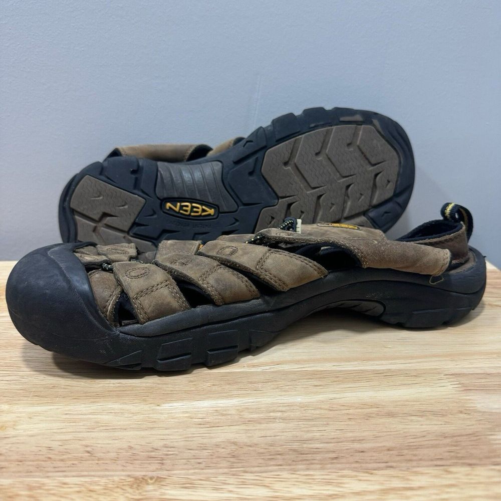 Keen Hiking Sandals Men's 11 Newport H2 Brown Anotomical Foot Closed Toe